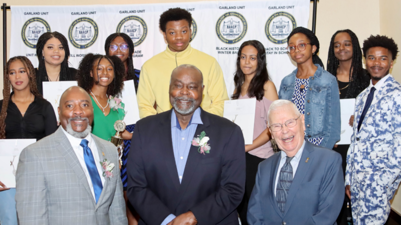 Nine Scholars with Pres. Ricky C. McNeal, John Washington and Weldon Bradley (1)